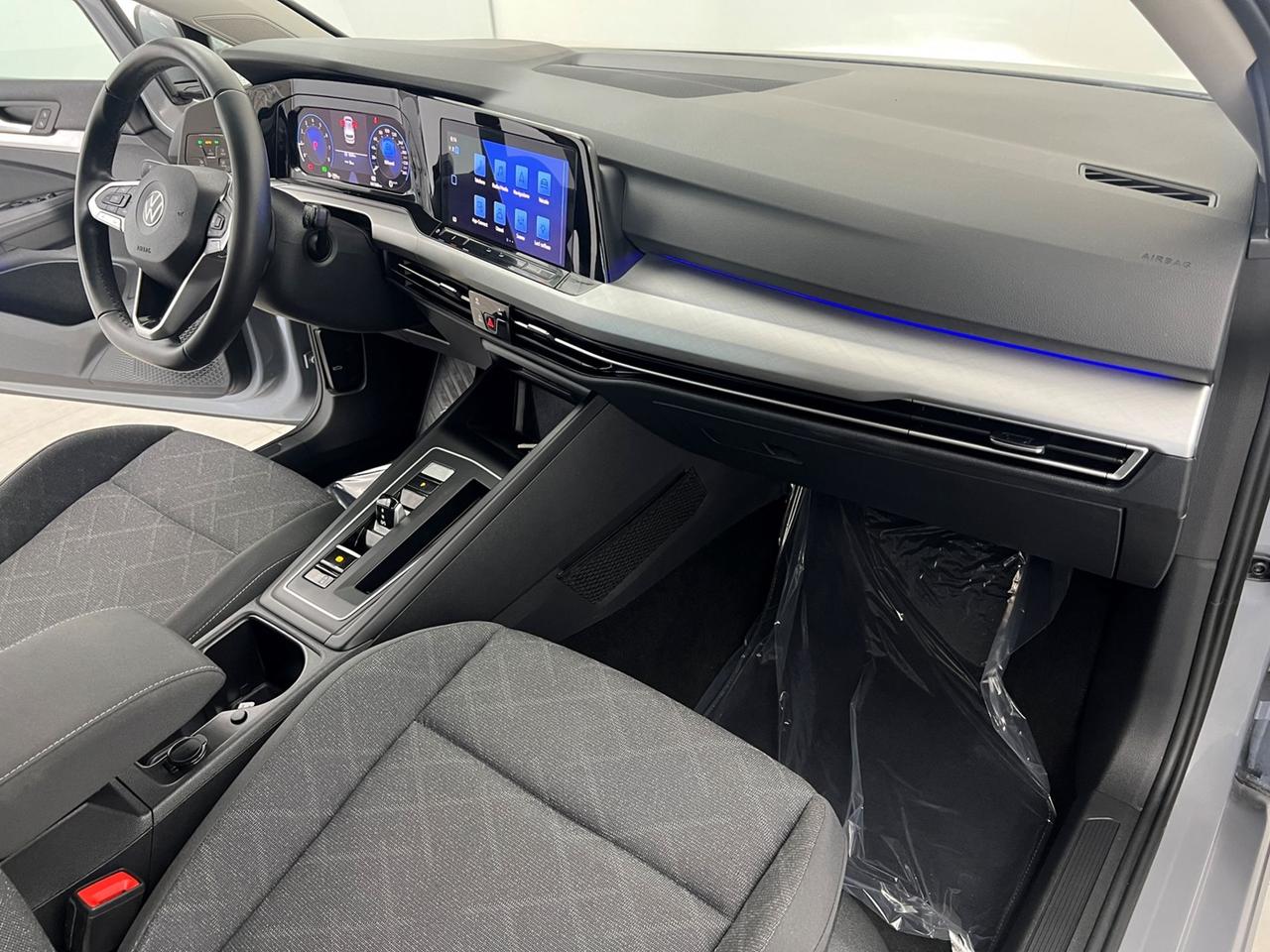 VOLKSWAGEN Golf VIII 2020 Golf 1.0 etsi evo Life 110cv dsg