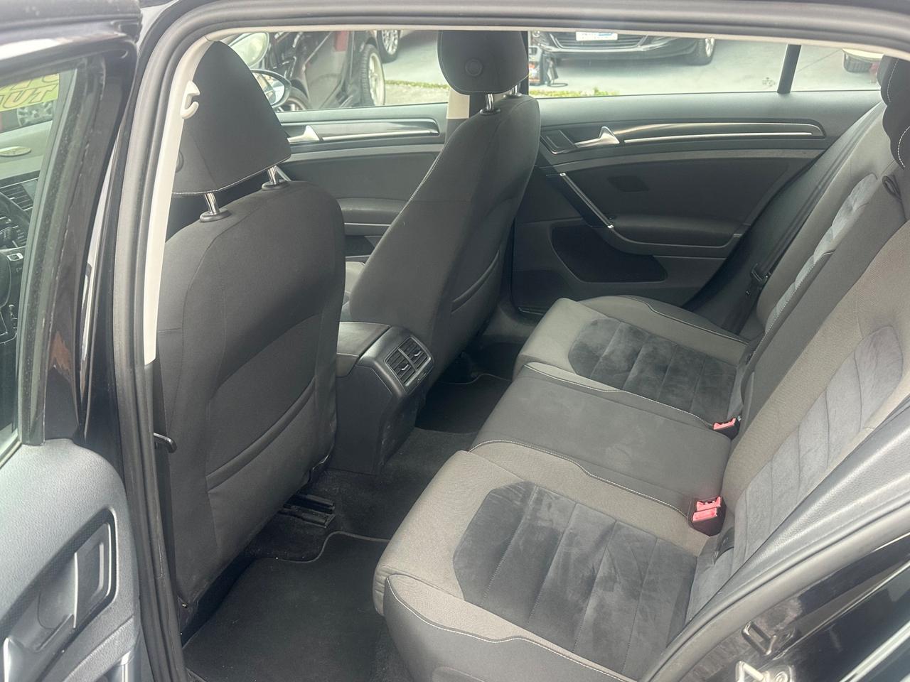 Volkswagen Golf Business 2.0 TDI DSG 5p. Highline BlueMotion Tech.