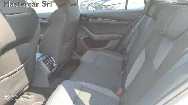 SKODA Octavia Octavia Wagon 1.0 e-tec Executive dsg -. GF253RS