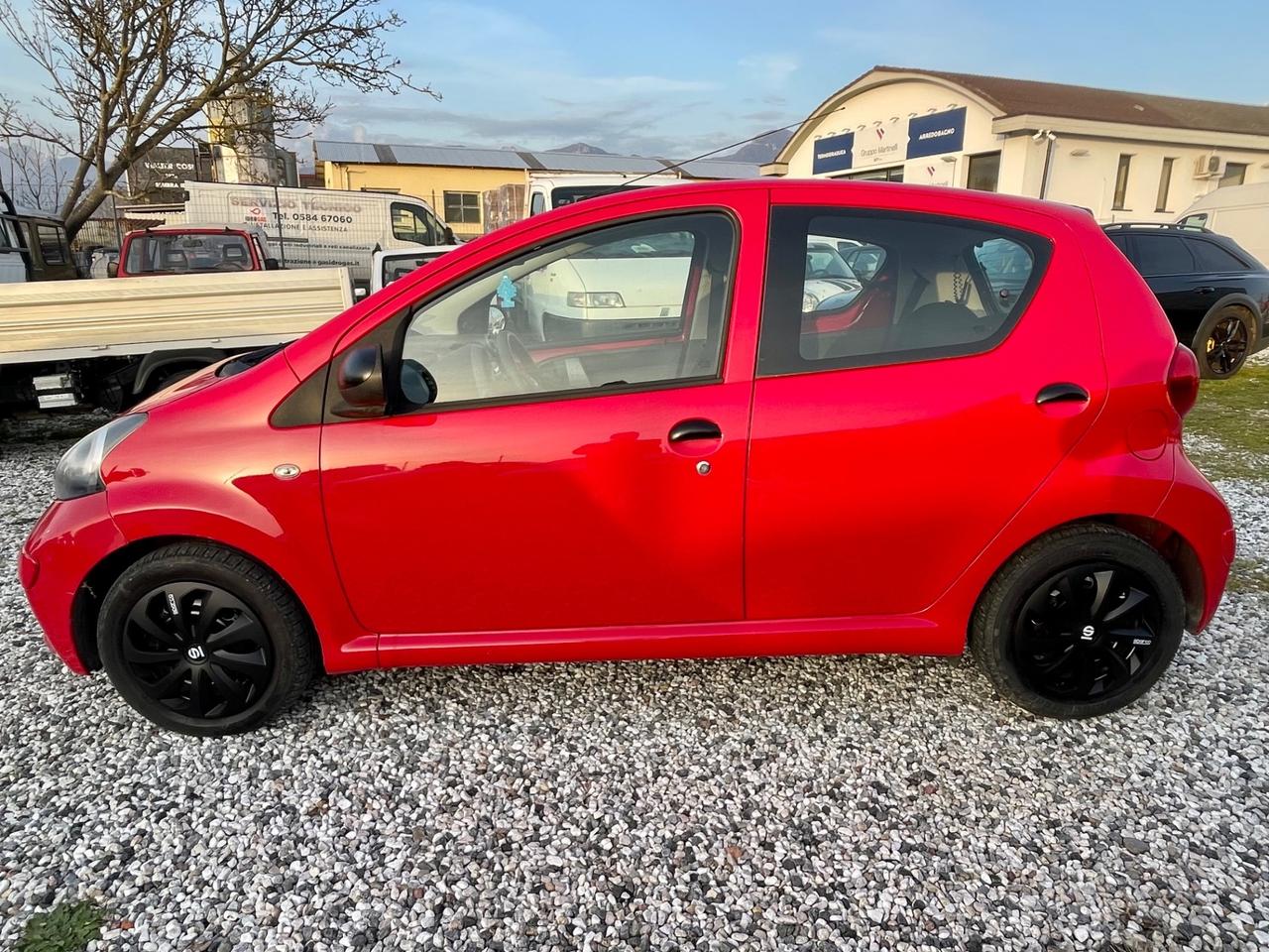 Toyota Aygo 1.0 12V VVT-i 5 porte Sound
