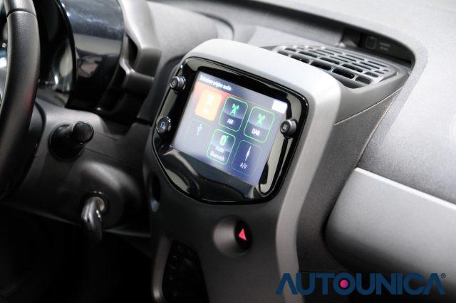 TOYOTA Aygo CONNECT 1.0 VVT-i 72 CV 5 PORTE X-WAVE NEOPATENTAT
