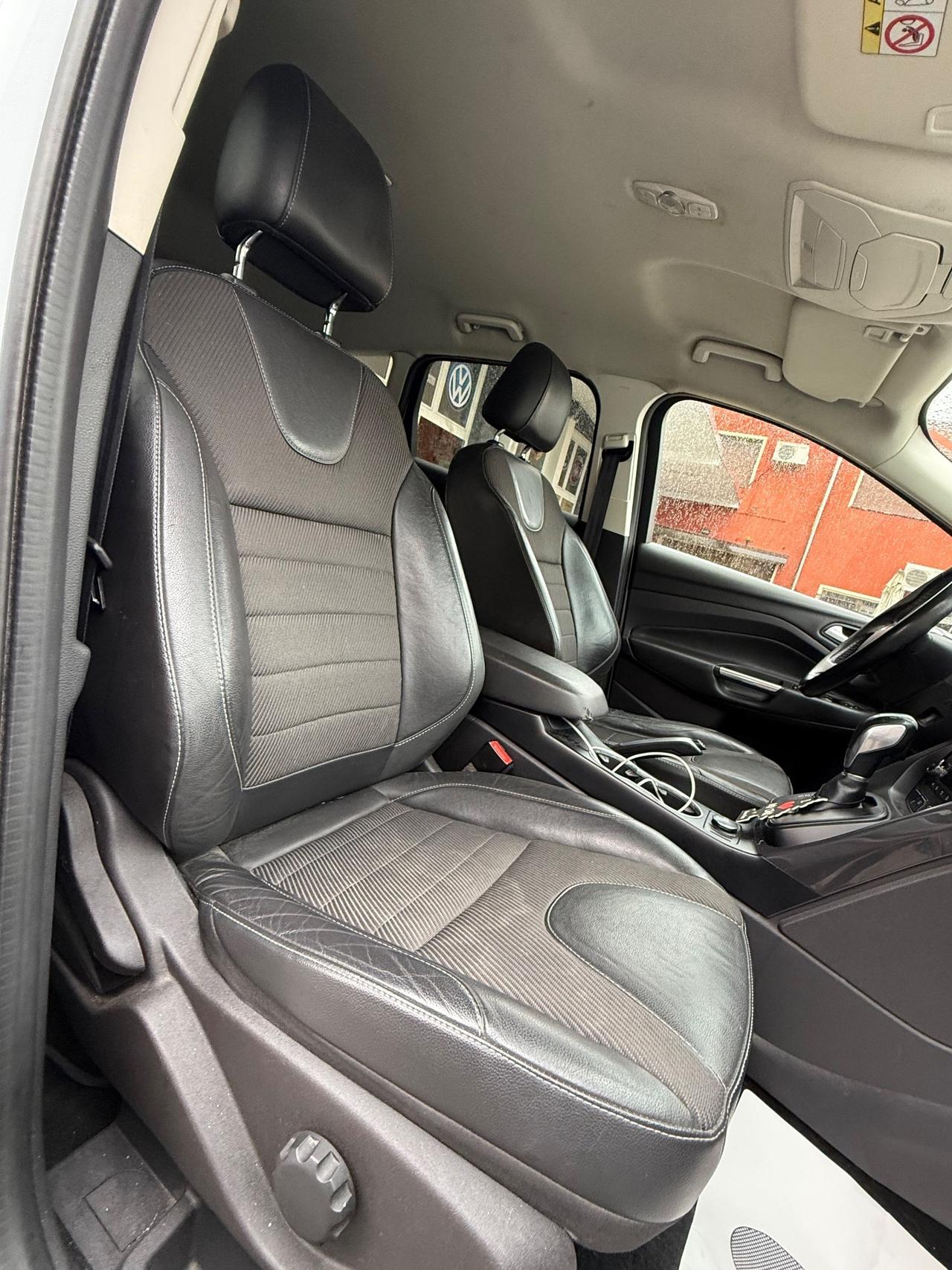 Ford Kuga 2.0 TDCI 150 CV S&S 4WD Powershift Titanium