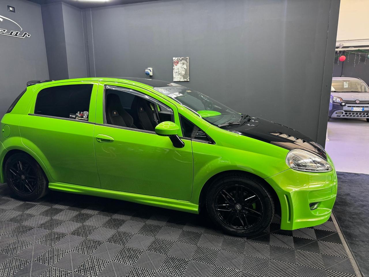 Fiat Grande Punto Look Sportivo – Personalizzata nei Dettagli