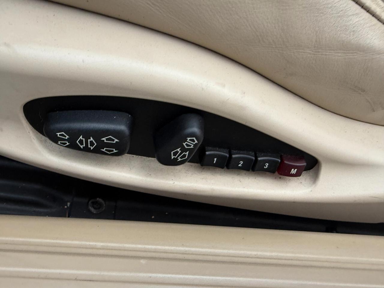 Bmw 645 Cabrio 645Ci 333CV