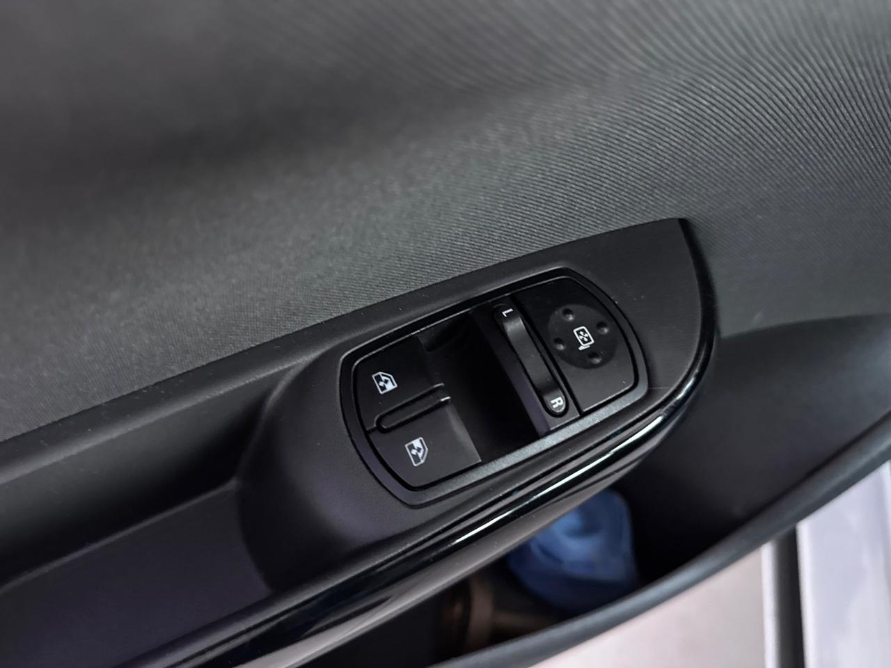 Opel Corsa 1.4 90CV GPL Tech 5 porte n-Joy