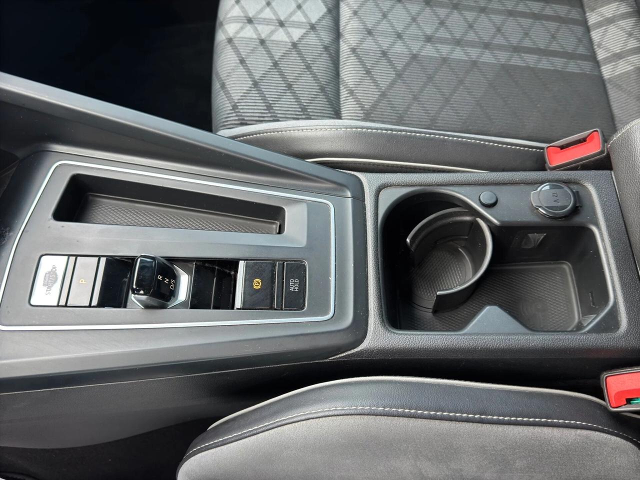 Volkswagen Golf 2.0 TDI 150 CV DSG SCR R-Line