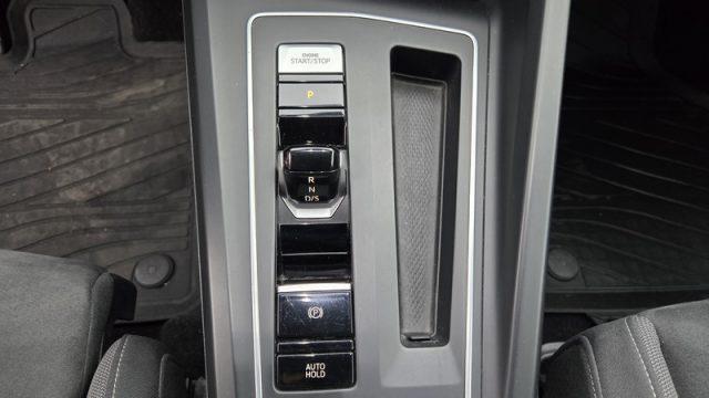 VOLKSWAGEN Golf 1.5 TGI DSG Style PERMUTE UNICOPR. OK NEOPAT.