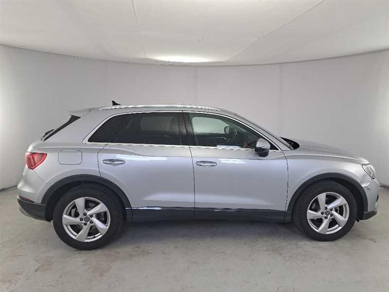 AUDI Q3 35 TDI S tronic Business Advanced