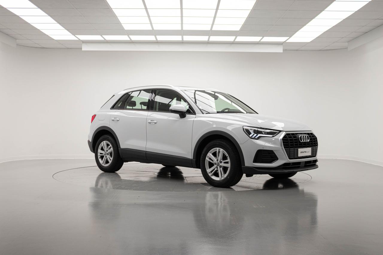 AUDI Q3 35 TDI S TRONIC BUSINESS