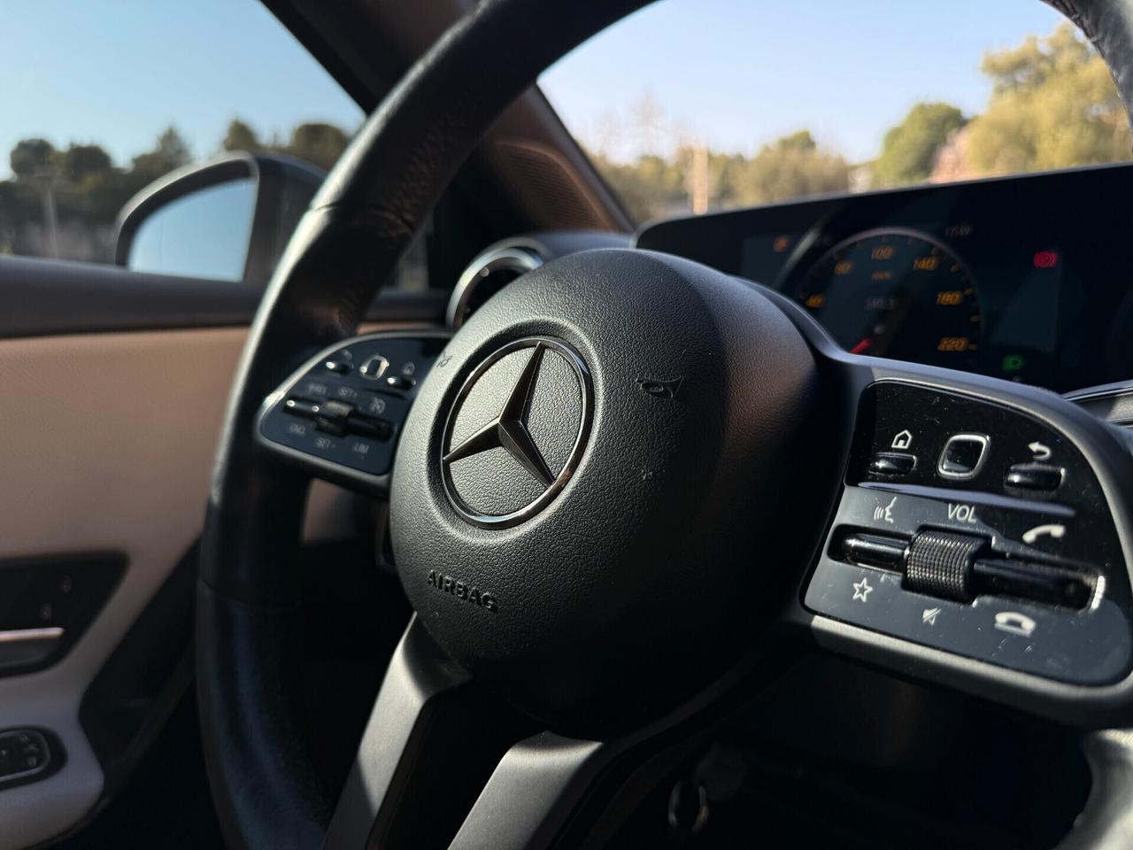 Mercedes A180/1500 116CV/AUTOMATICA/NEOPATENTATI
