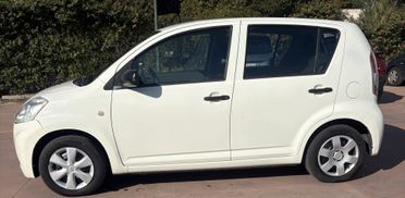 Daihatsu Sirion 1.0 Hiro