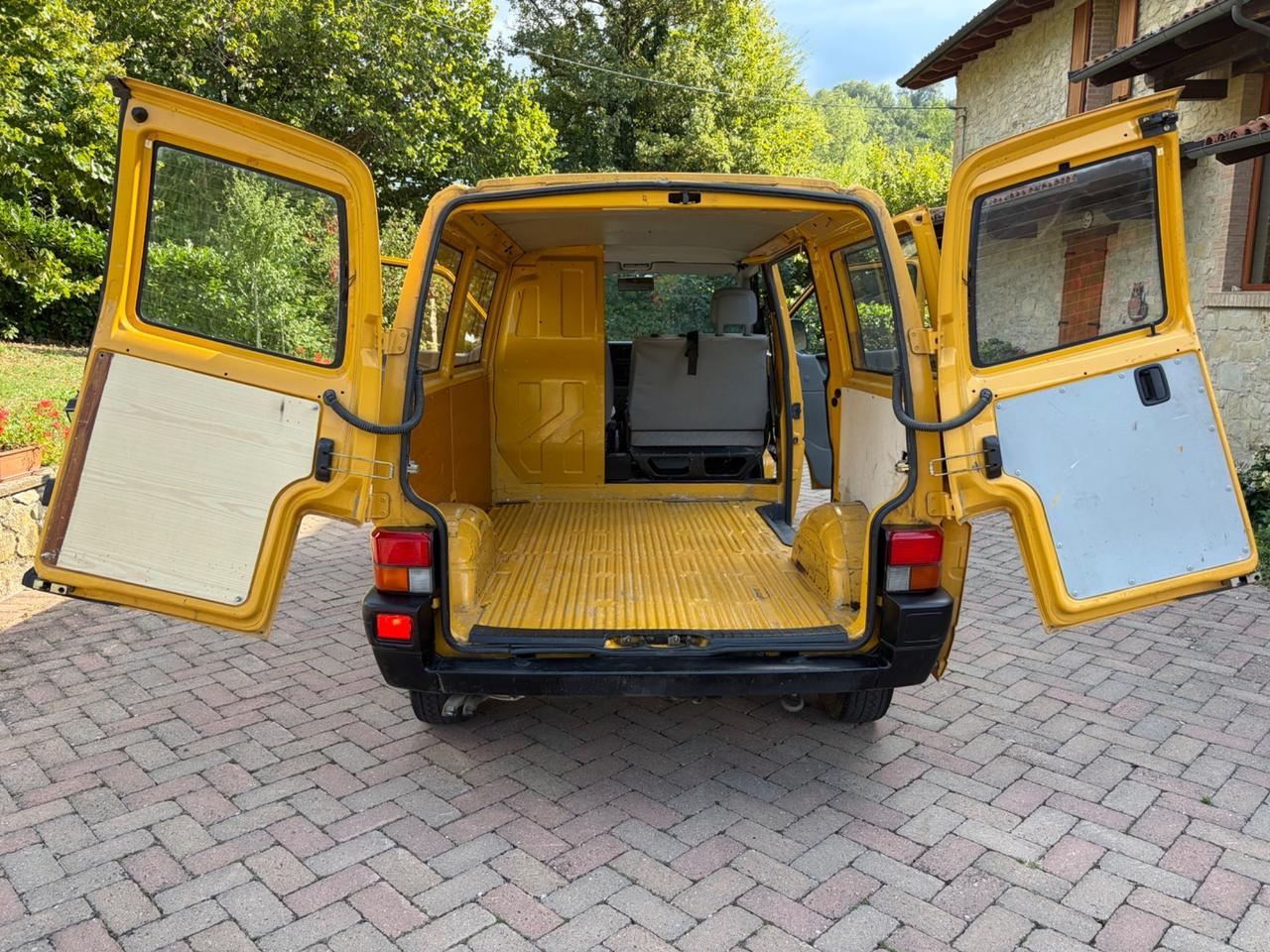 Volkswagen Transporter 2.4 D PC Furgone Vetrinato