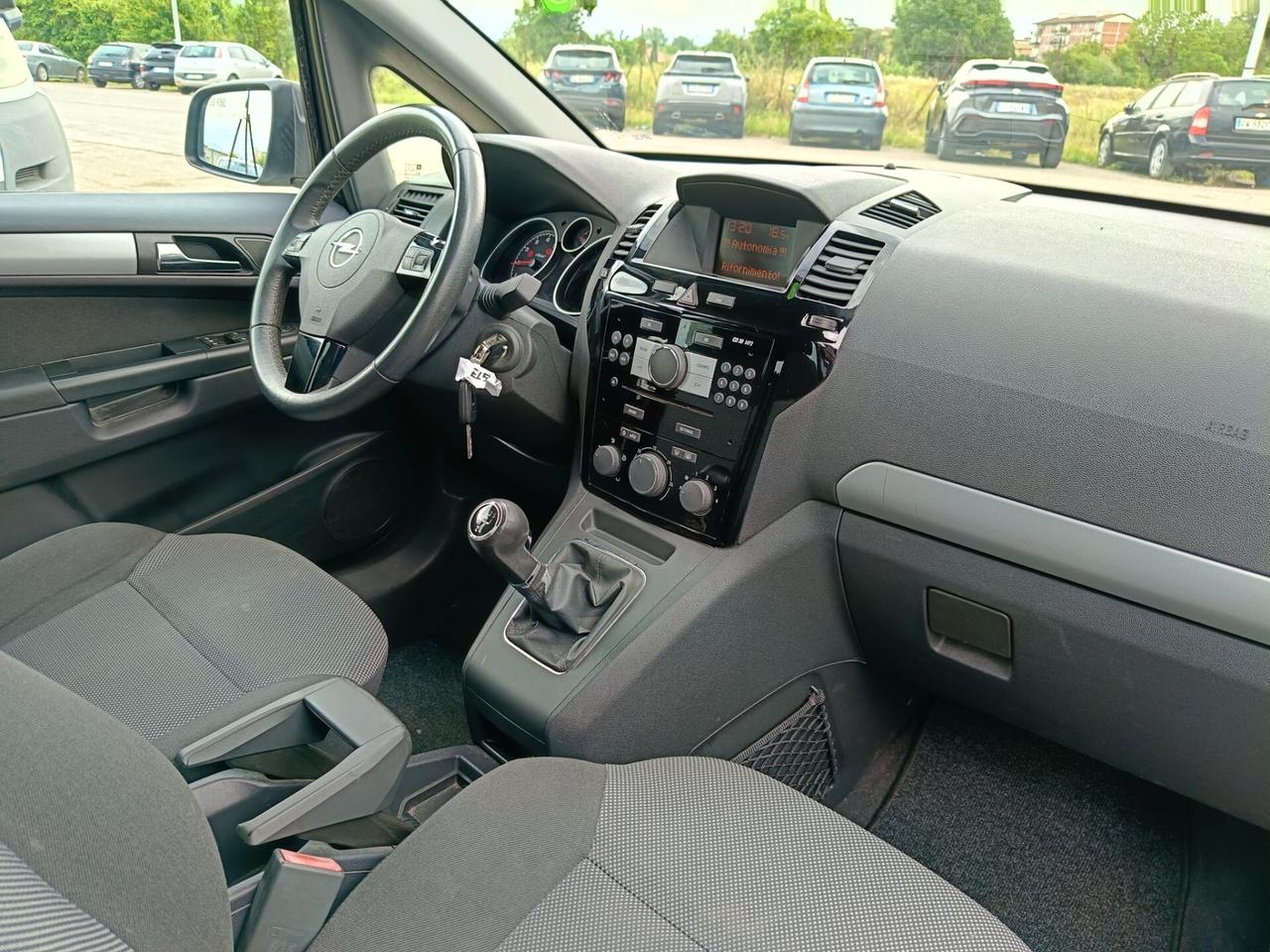 Opel Zafira 1.6 benzina 7 POSTI