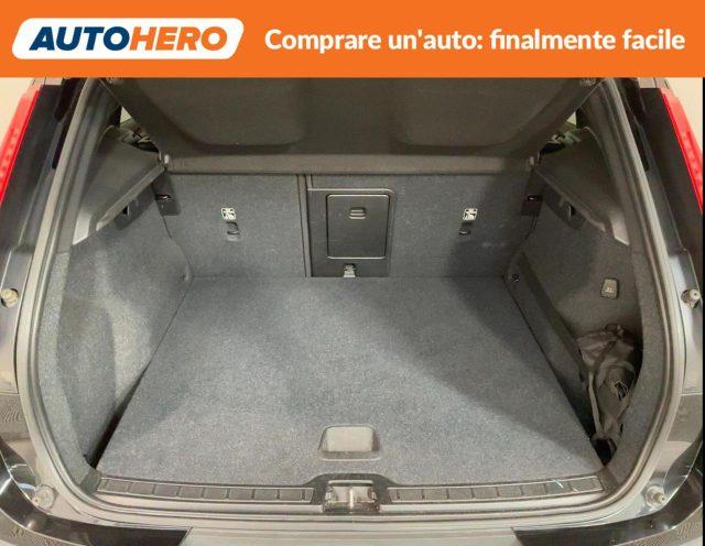 VOLVO XC40 D3 AWD Geartronic Momentum