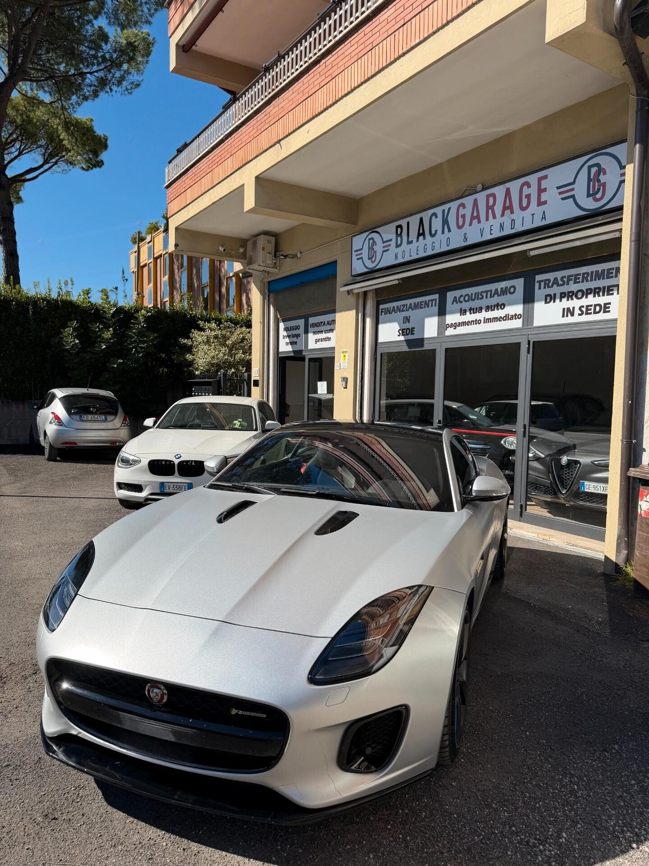 Jaguar F-Type 2.0 P300 300CV R-Dynamic - Grigio Satinato SVO