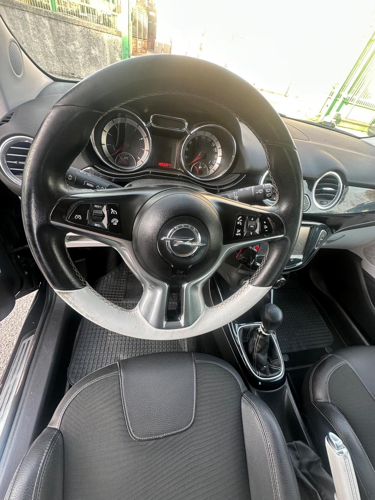 Opel Adam 1.2 70 CV