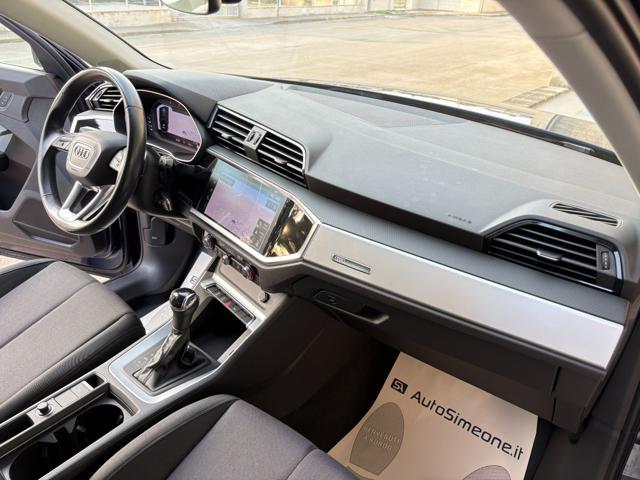 AUDI Q3 35 2.0 TDI S tronic Business COCKPIT