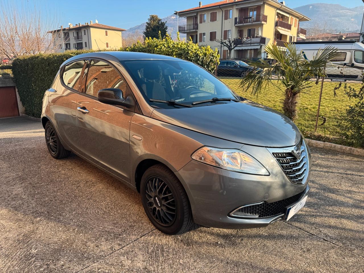 Lancia Ypsilon 1.2 69 CV 5 porte GPL Ecochic Gold