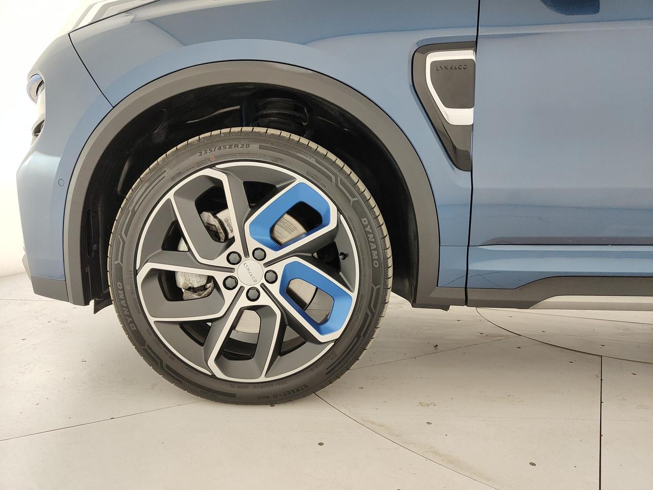 LYNK & CO 01 1.5 td phev auto
