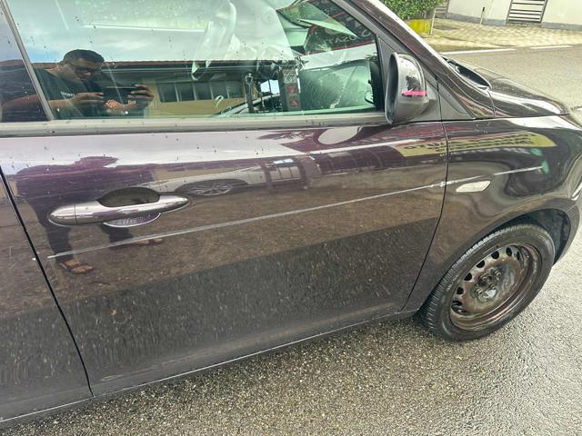 LANCIA Ypsilon 1.2 69 CV 5 porte Platinum