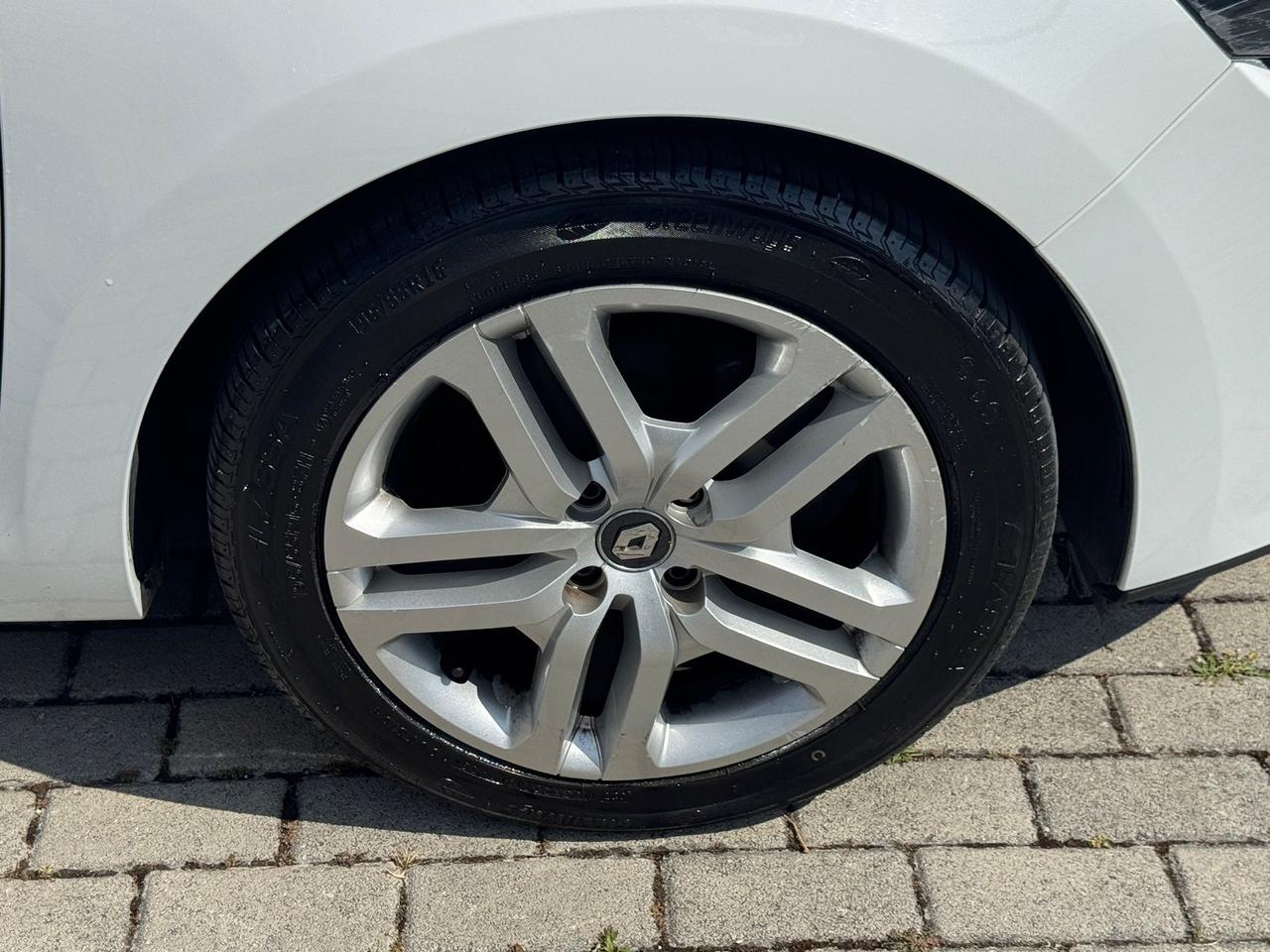 Renault Clio 1.2 benzina 75cv Neopatentati