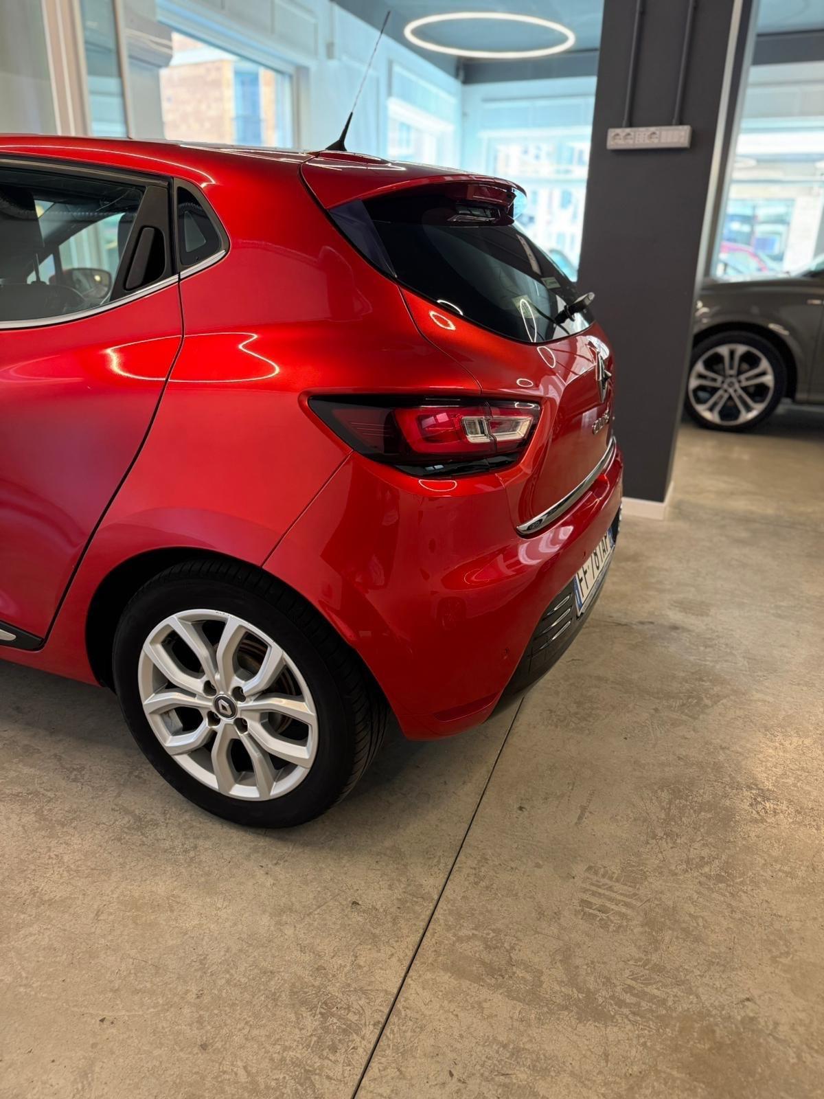 Renault Clio dCi 8V 90CV EDC Start&Stop 5 porte Energy Intens