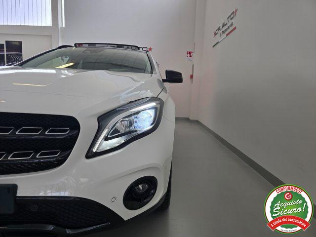 MERCEDES-BENZ GLA 200 d Automatic 4Matic Premium + Tetto