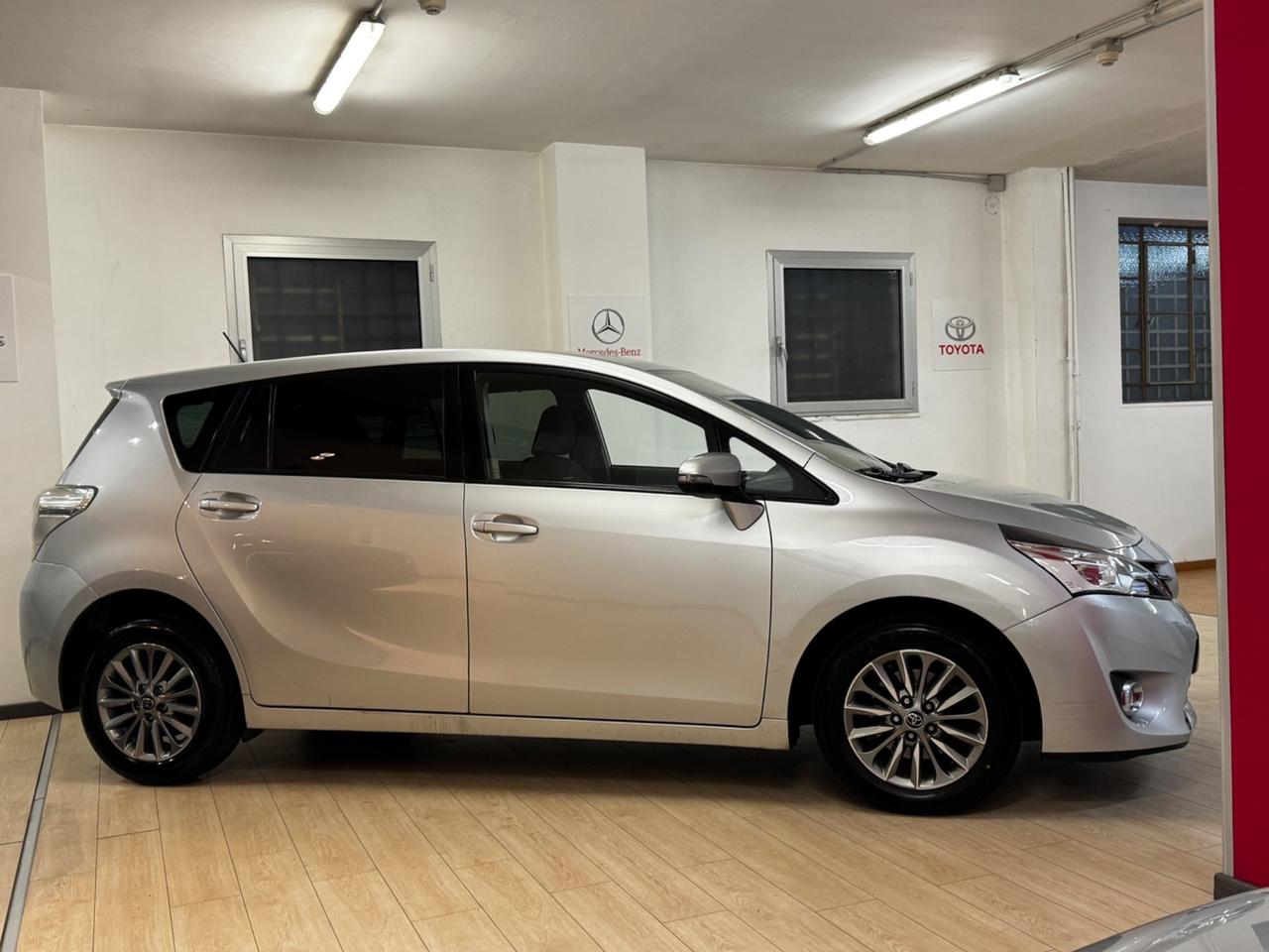 Toyota Verso 1.6 D-4D-Euro6-Telecamera-Garantita-Permute-