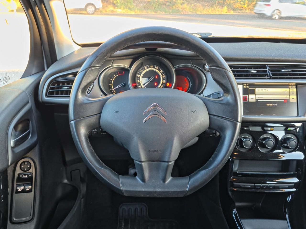 Citroen C3 BlueHDi 75 Exclusive CV-75 E6 Manuale NEO 2015