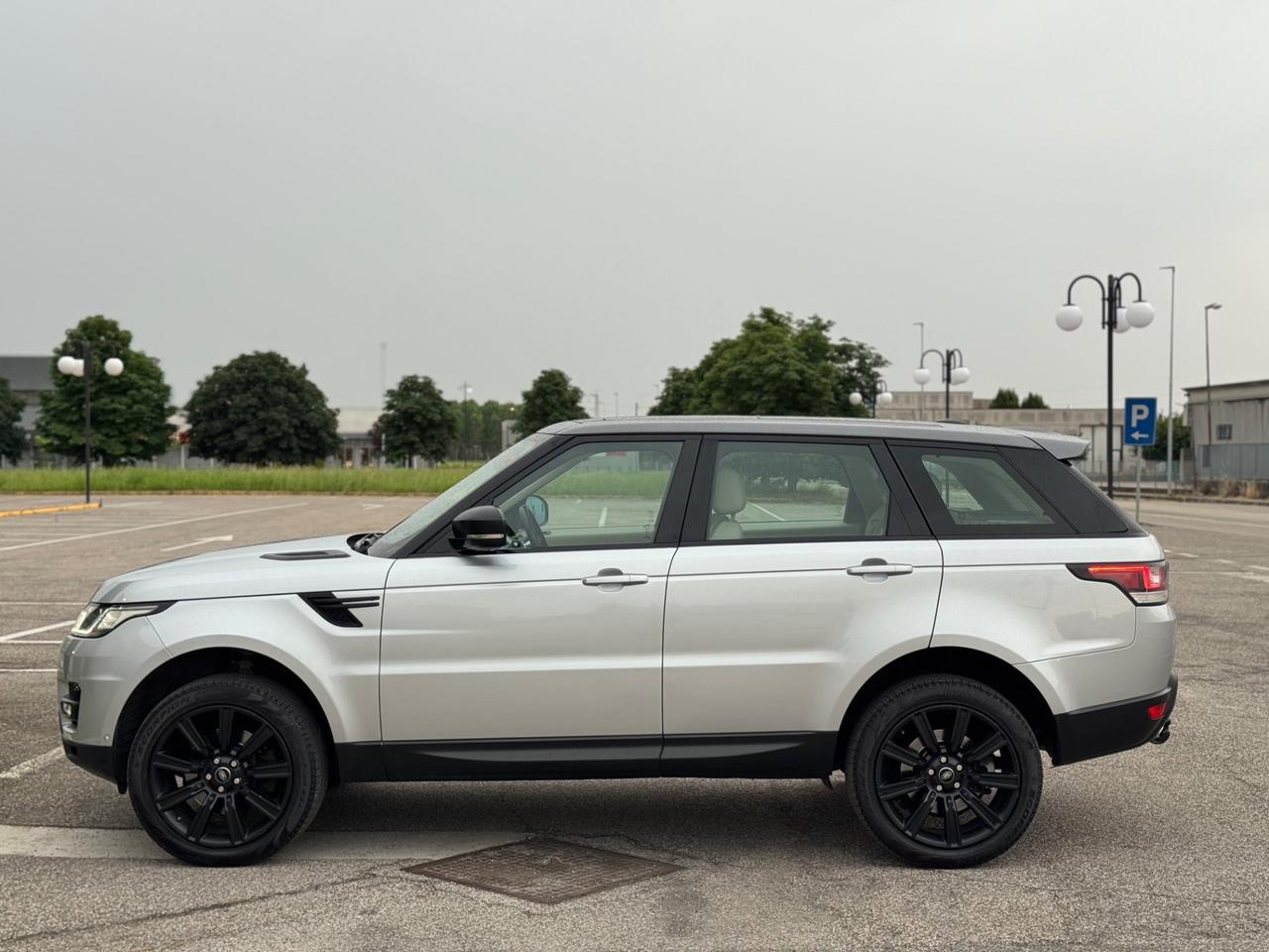 Land Rover Range Rover Sport 3.0 TDV6 HSE Dynamic