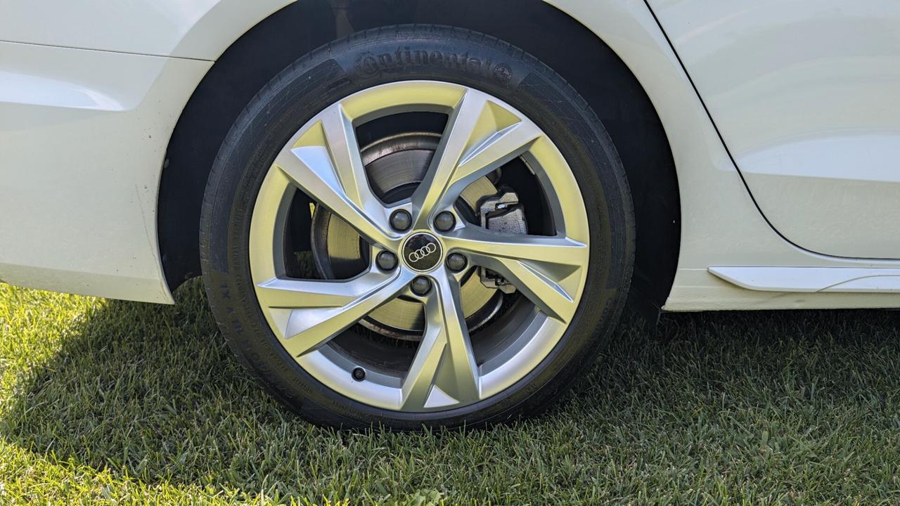 Audi A4 Avant 35 TDI S tronic S-line edition
