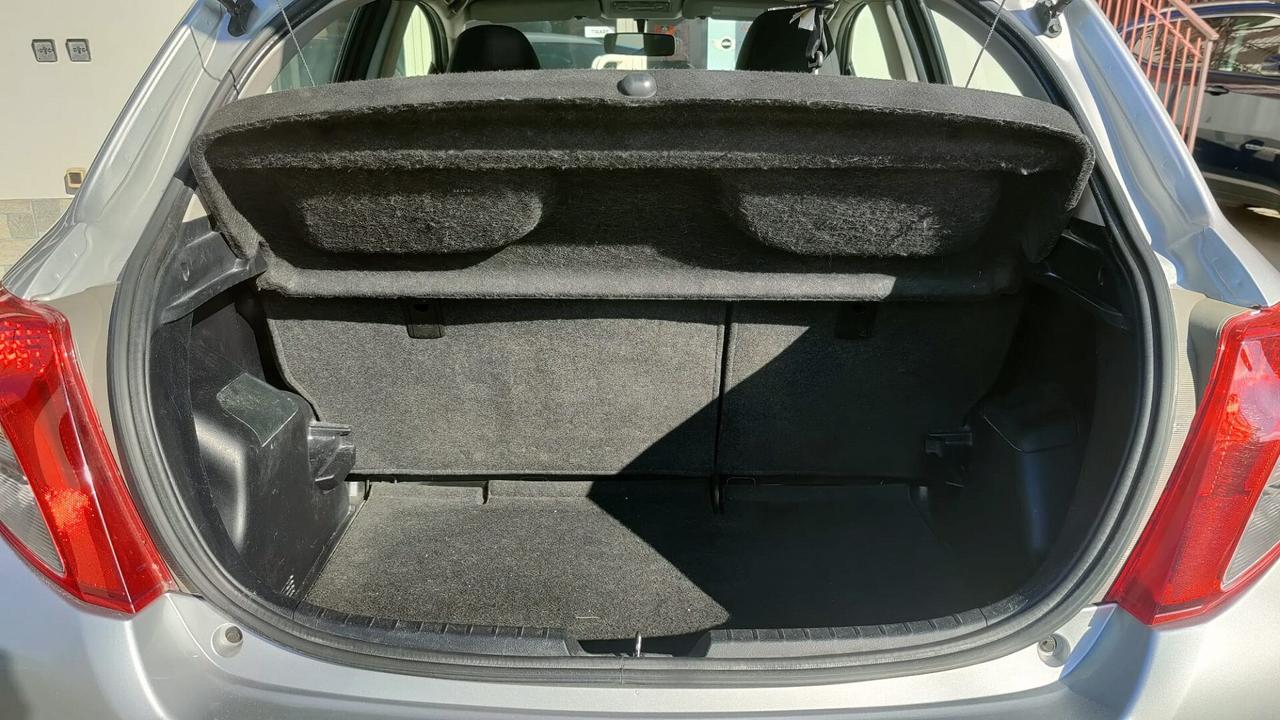 Toyota Yaris 1.4 D-4D Lounge anno 2013