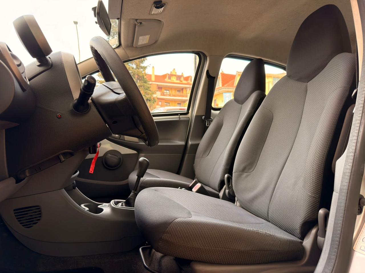 Toyota Aygo 1.0 12V VVT-i 5 porte Sol