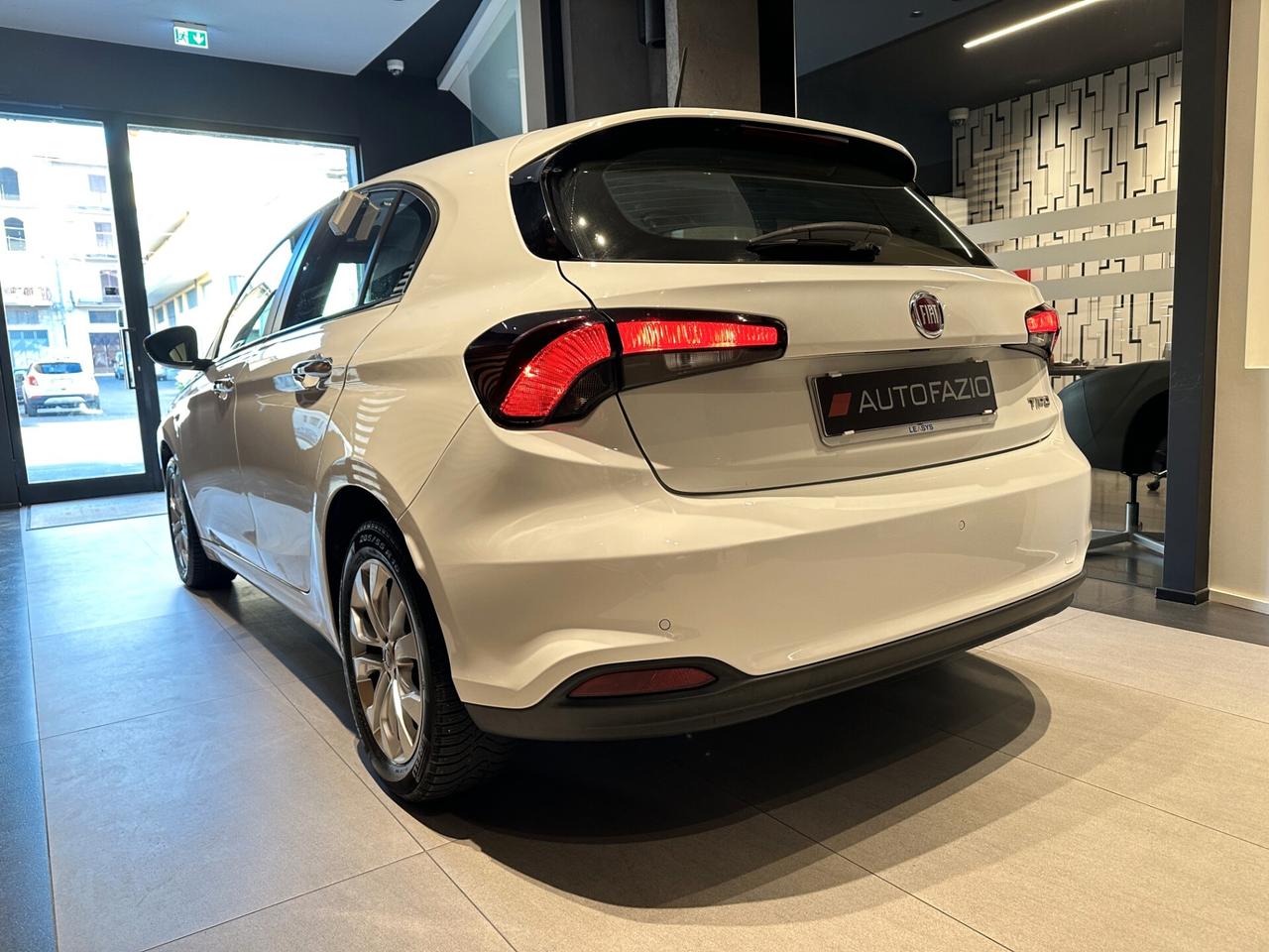Fiat Tipo 1.6 Mjt S&S 5 porte Easy Business