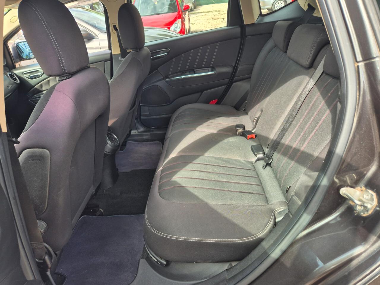 Lancia Delta 1.6 MJT DPF Platino