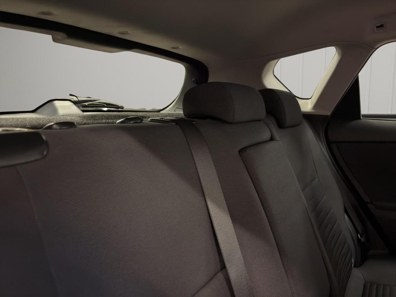 Toyota Auris 1.8h Active cvt