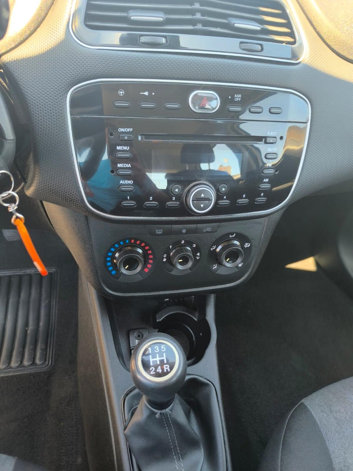 Fiat Punto 1.3 MJT 75 CV Street 2014