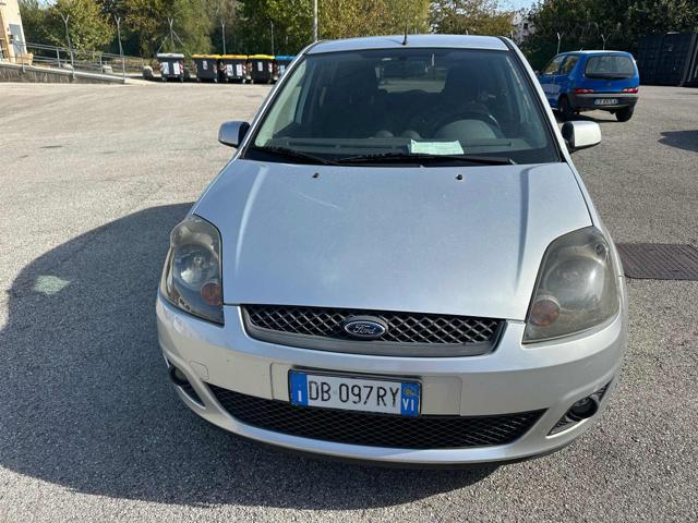 FORD Fiesta 1.4 TDCi 5p. Ghia senza nessun lavoro da fare
