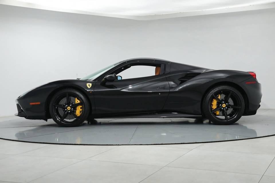 Ferrari 488 Ferrari 488 Cabrio - Noleggio Lungo Termine - Leasing all Inclusive