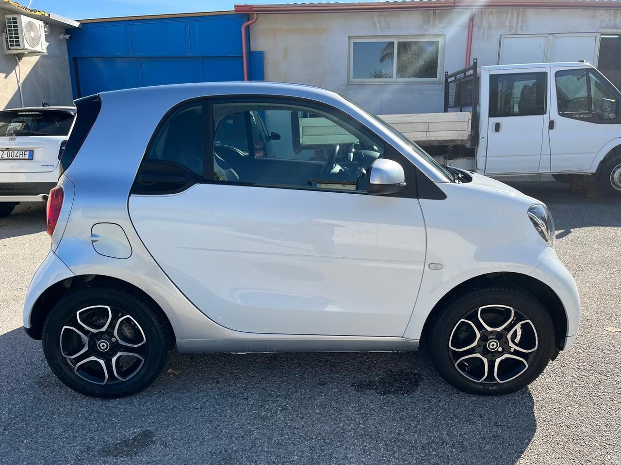 Smart for two 1.0/ 70cv- autom-km 60000-2018