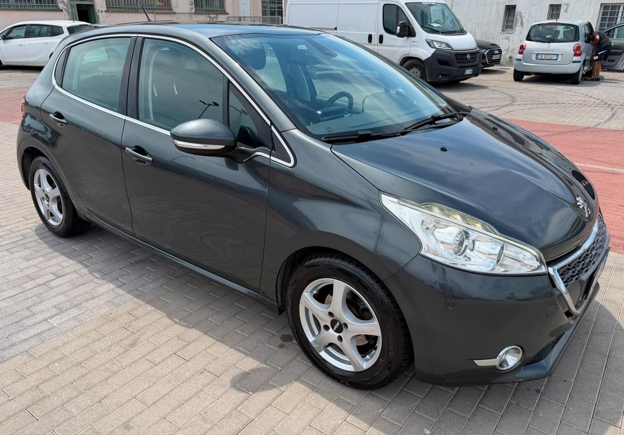 Peugeot 208 1.4 HDi 68 CV 5 porte Business