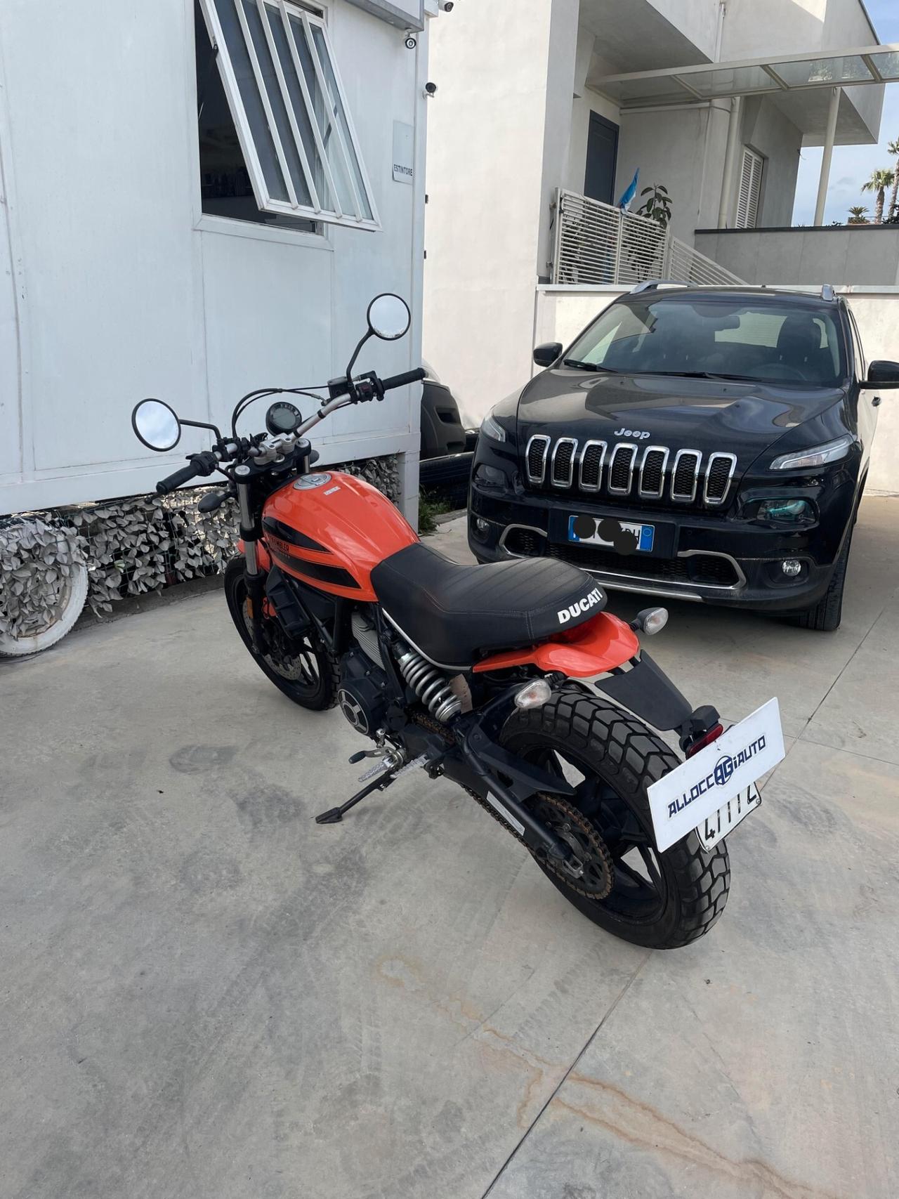 Ducati Scrambler Sixty