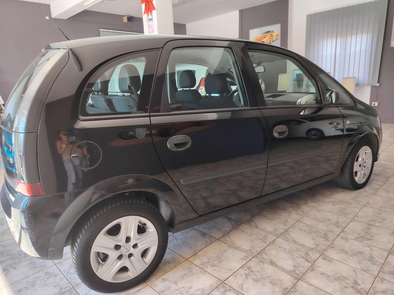 Opel Meriva 1.4 16V GPL-TECH Club