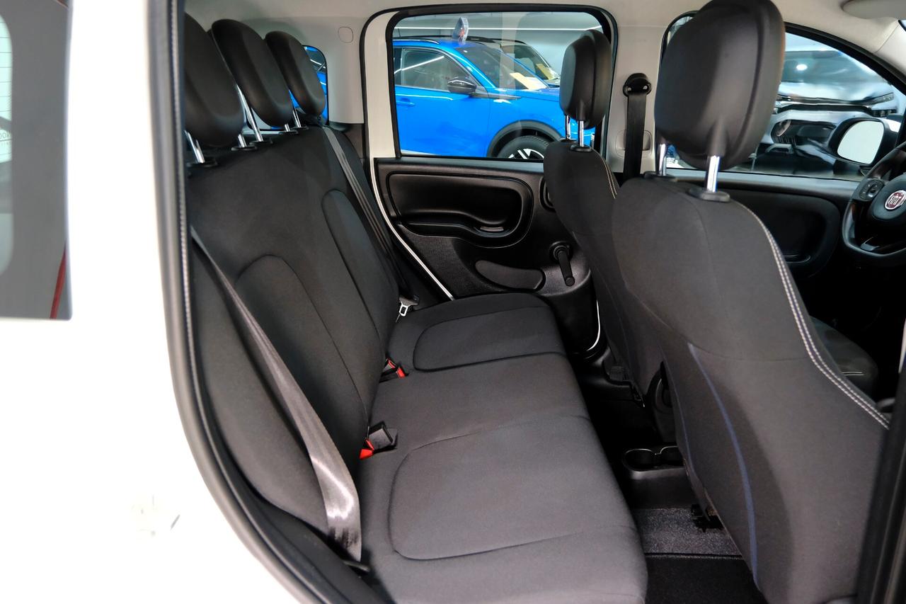 Fiat Panda Cross 1000 HYBRID 70cv CARPLAY