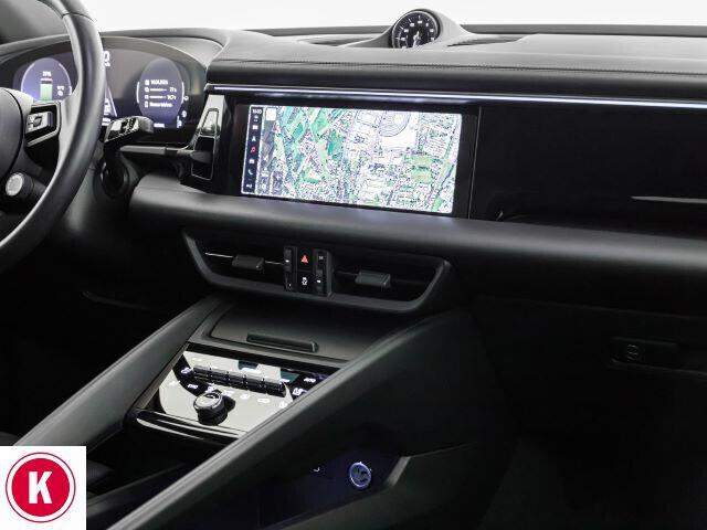 Porsche Macan EV