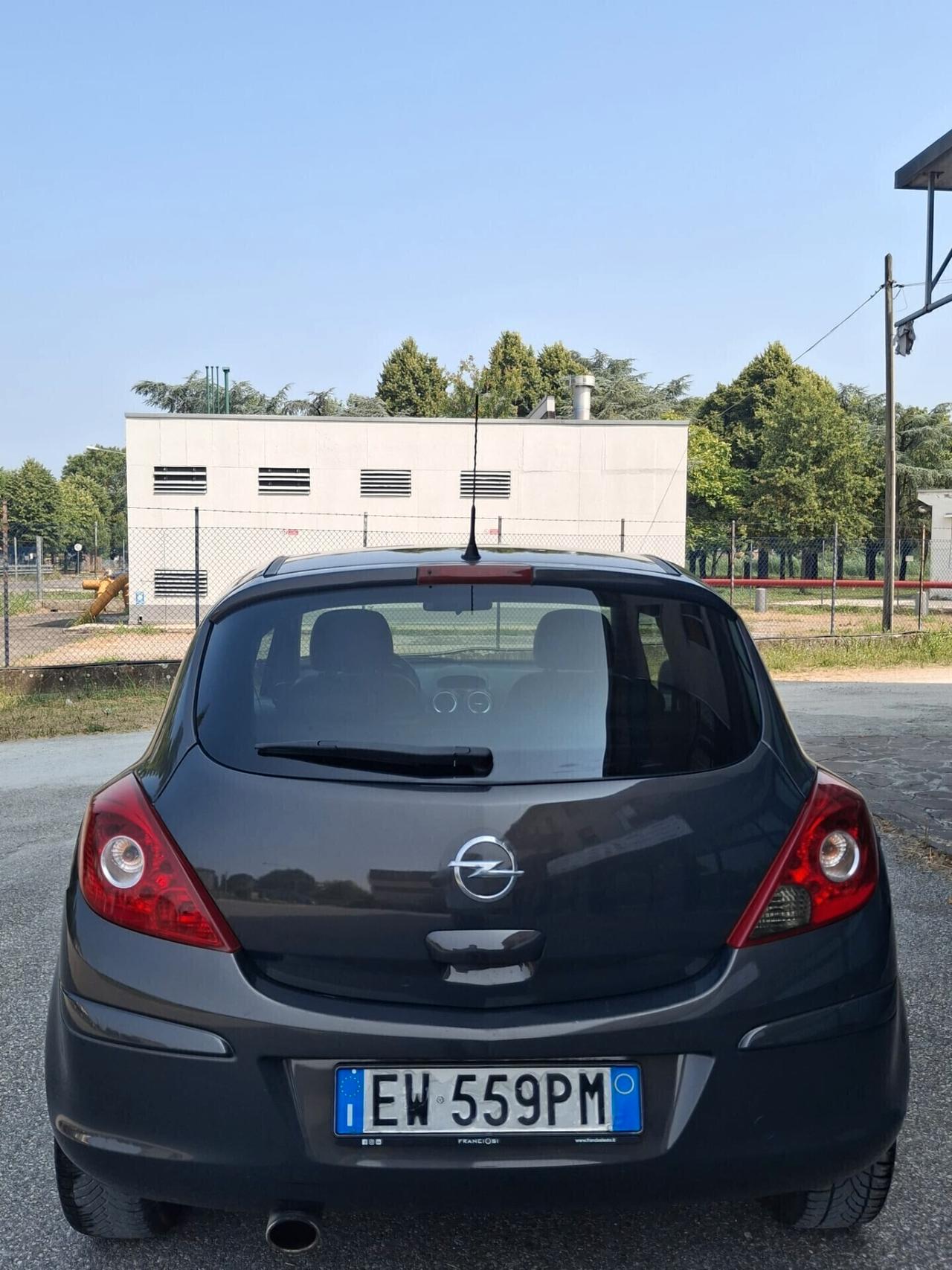 Opel Corsa 1.2 85CV 3 porte GPL-TECH b-color