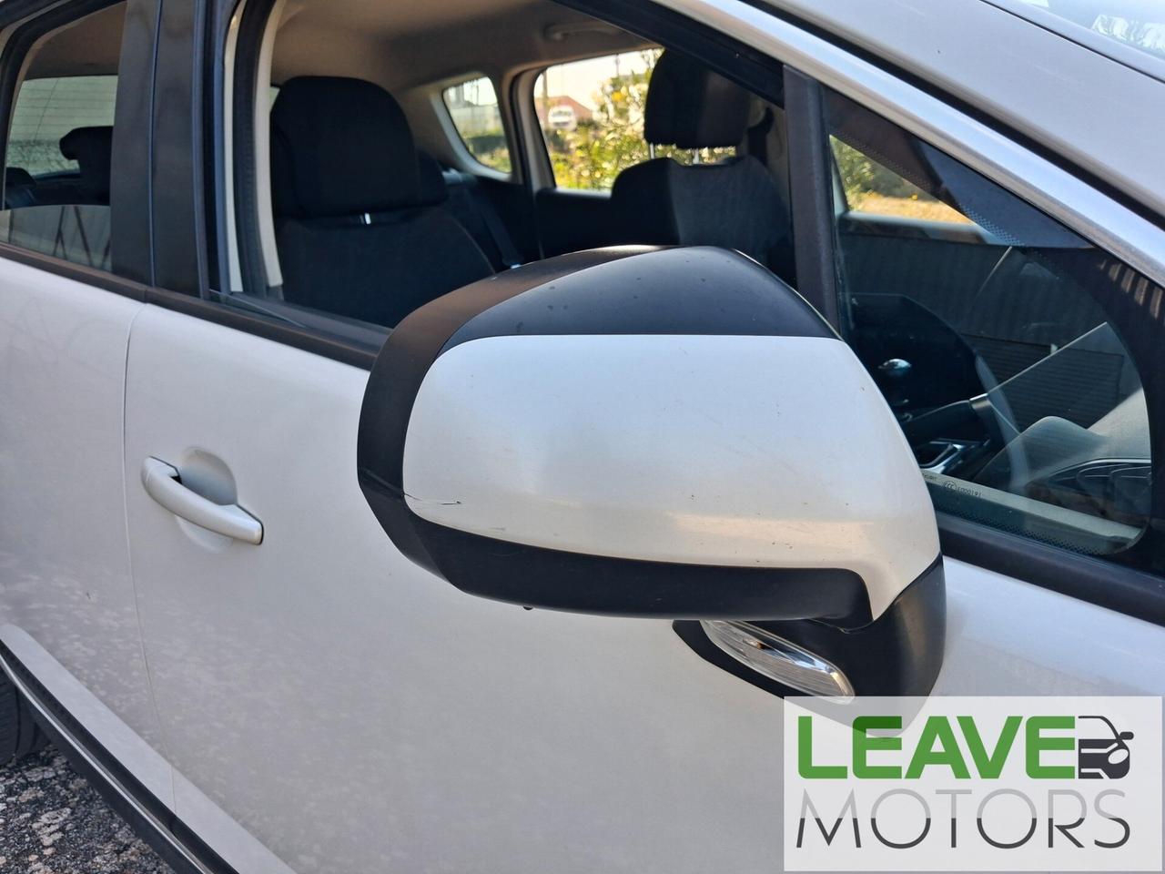 Peugeot 3008 1.6 HDi 112CV (M1591)