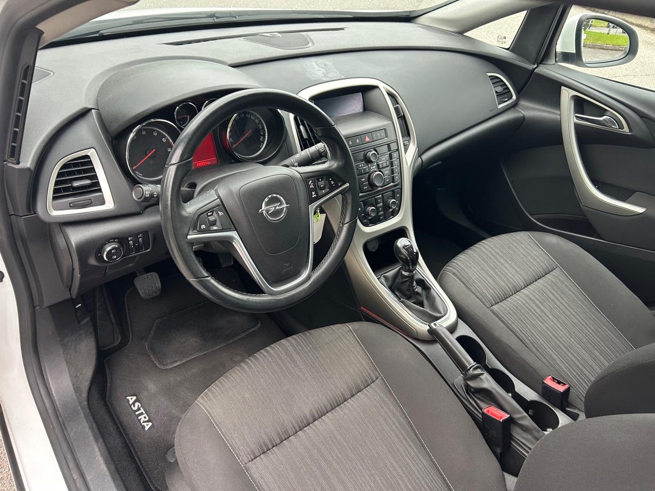 Opel Astra 1.4 100CV 5 porte Cosmo*Neo patentati *