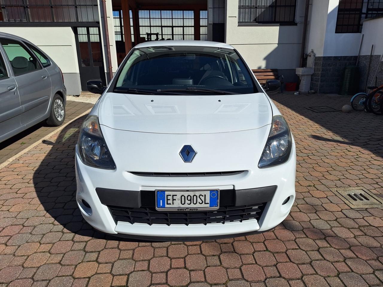 Renault Clio 1.2 16V 5 porte Dynamique