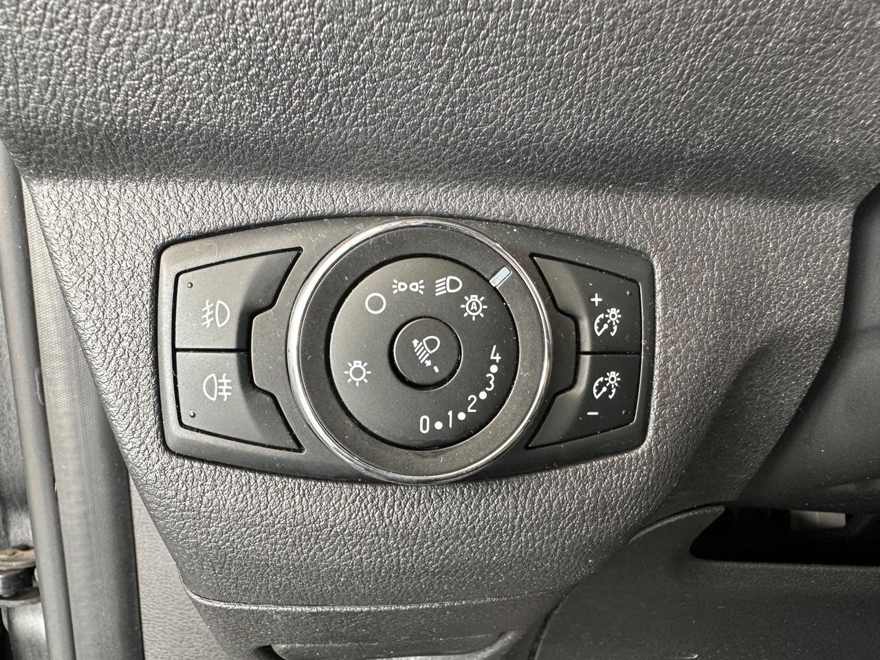 Ford Tourneo Courier 1.5 TDCI 95 CV Titanium 2017